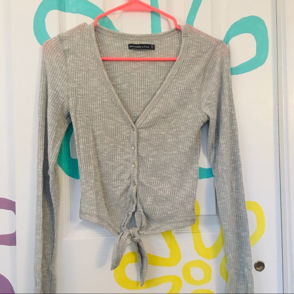 Abercrombie & Fitch grey knit top
